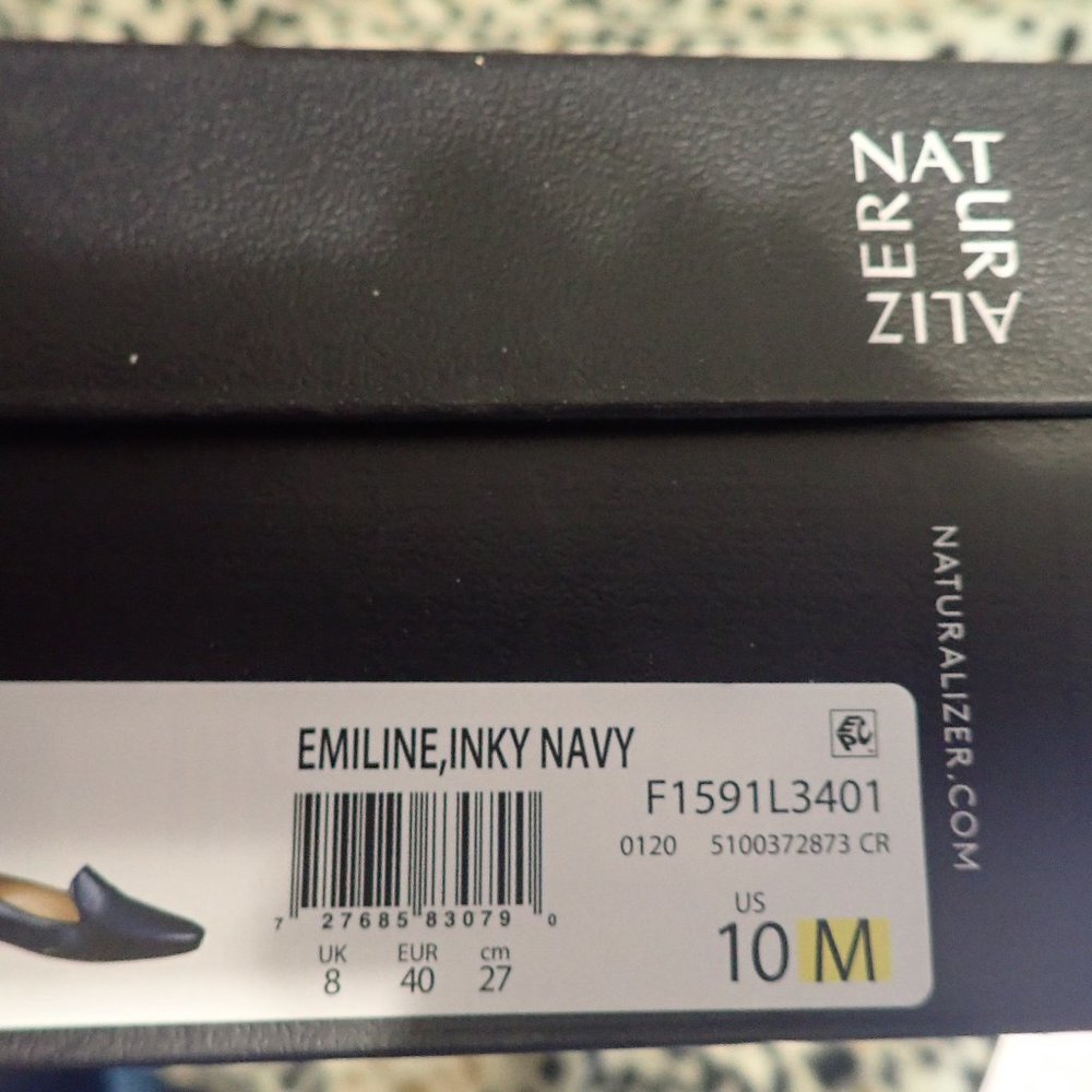 Naturalizer navy blue flat - new size 10
